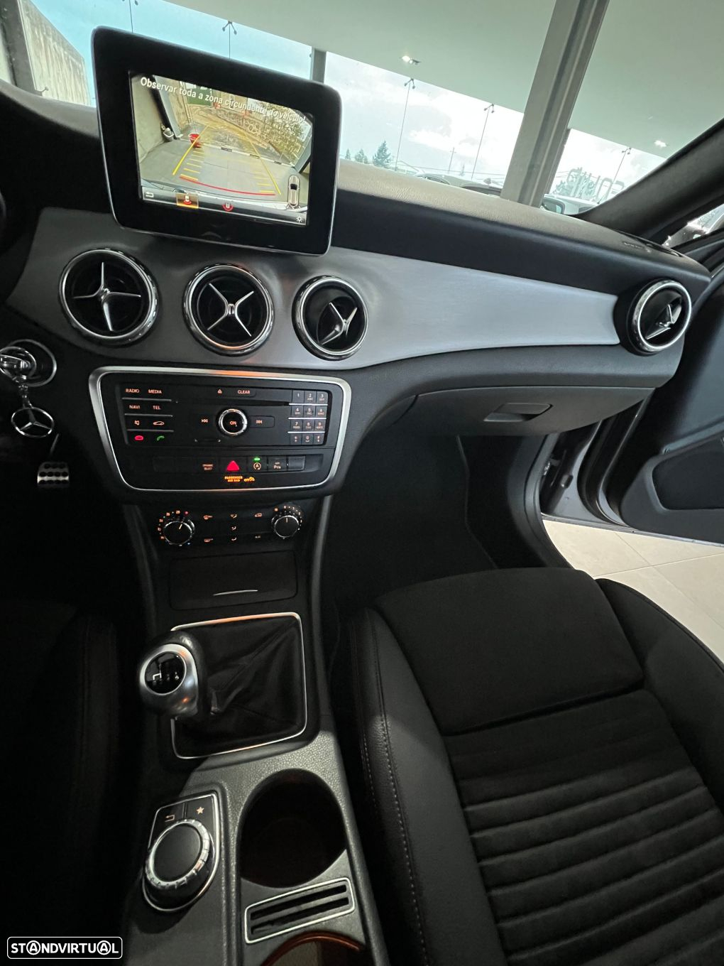 Mercedes-Benz GLA 180 d AMG Line - 17