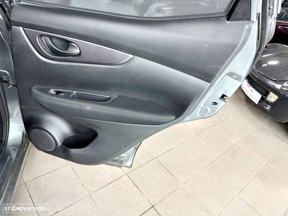 Nissan Qashqai 1.2 DIG-T TEKNA+ - 17