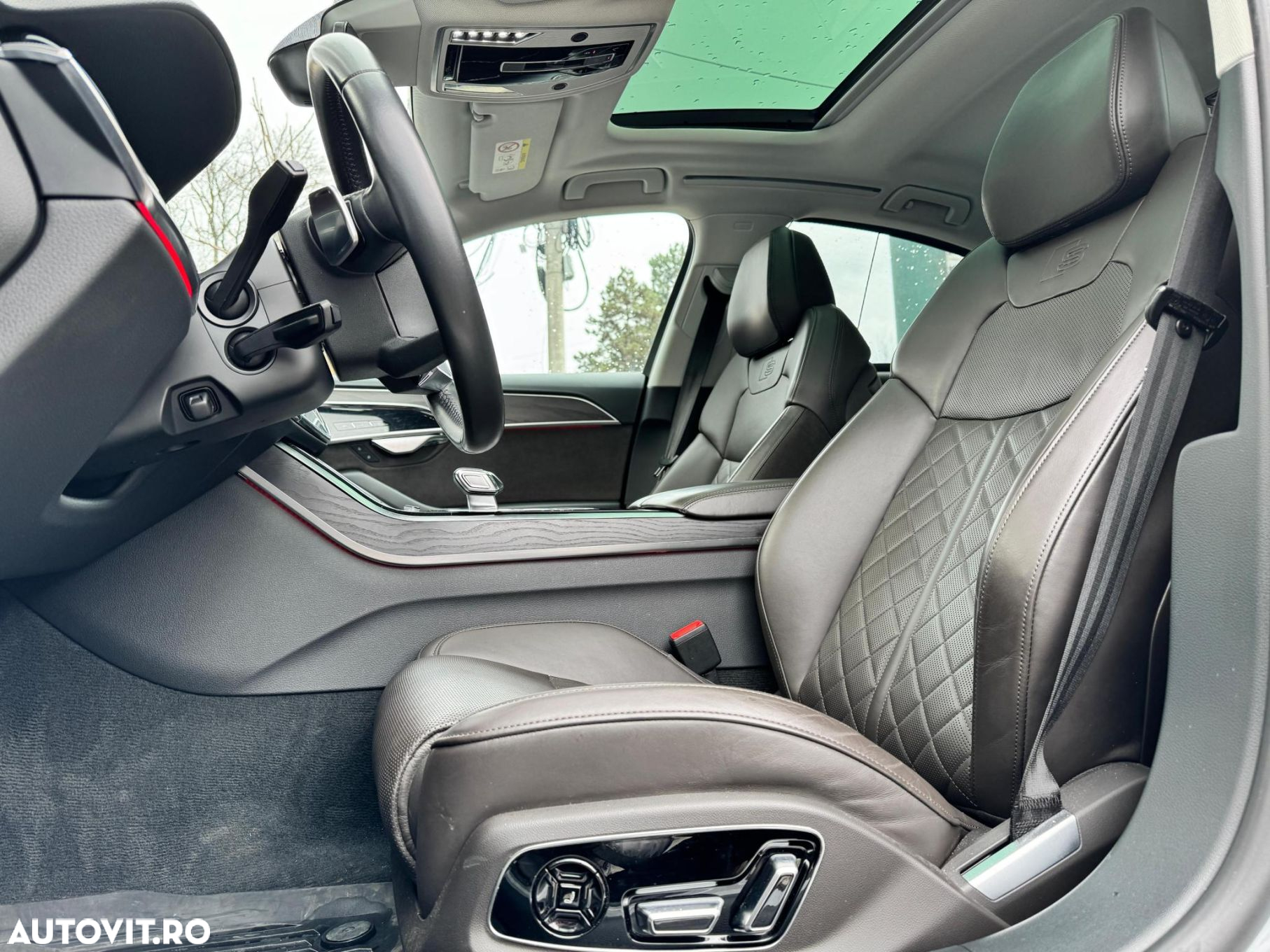 Audi A8 - 12