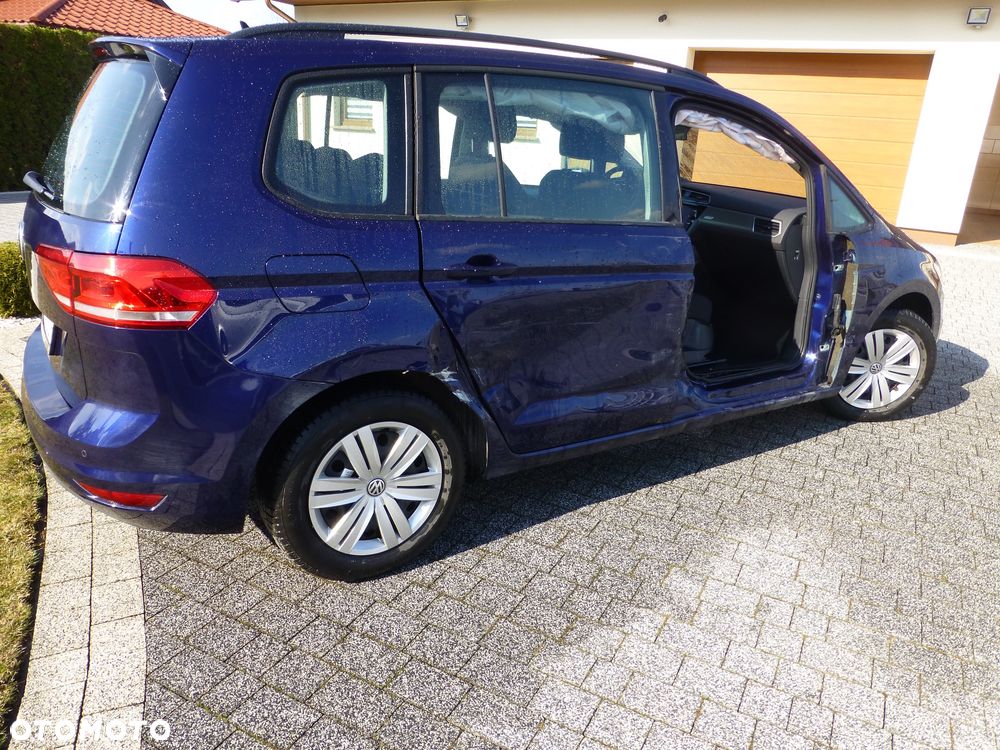 Volkswagen Touran 2.0 TDI BMT Comfortline - 5