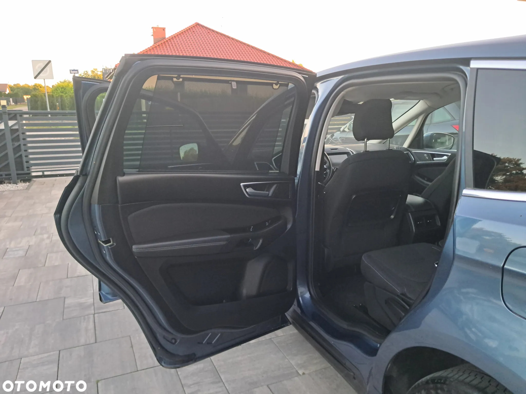 Ford S-Max - 16