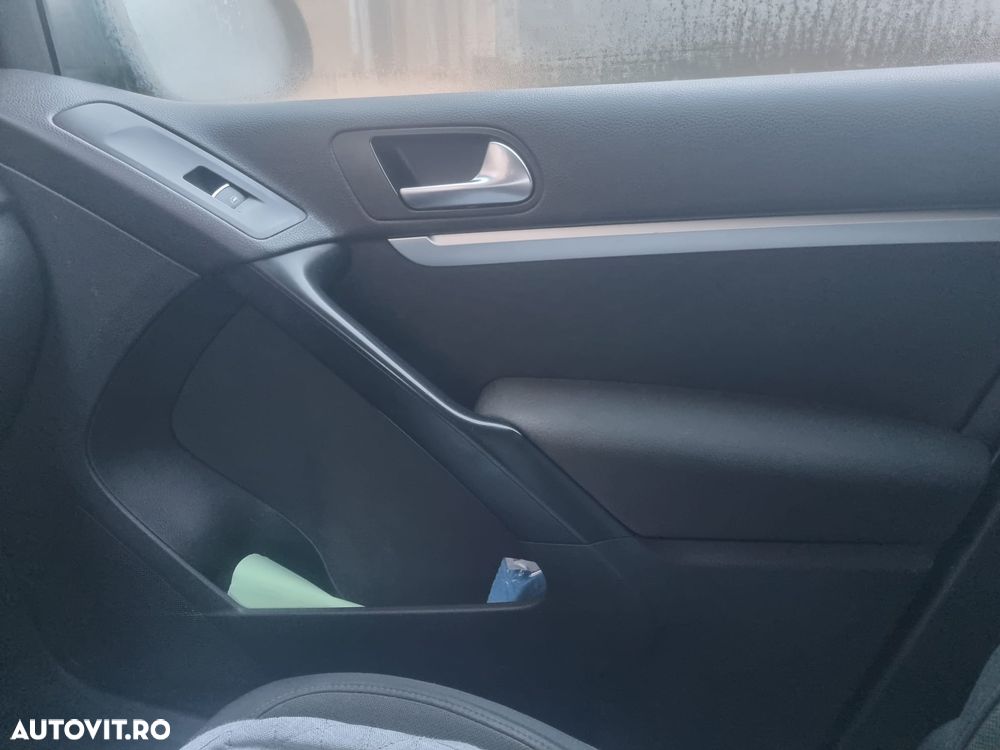 Volkswagen Tiguan 2.0 TDI 4Motion Sport & Style - 9