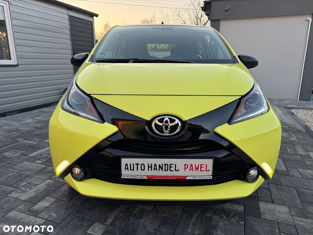 Toyota Aygo x mit x-business Paket - 3