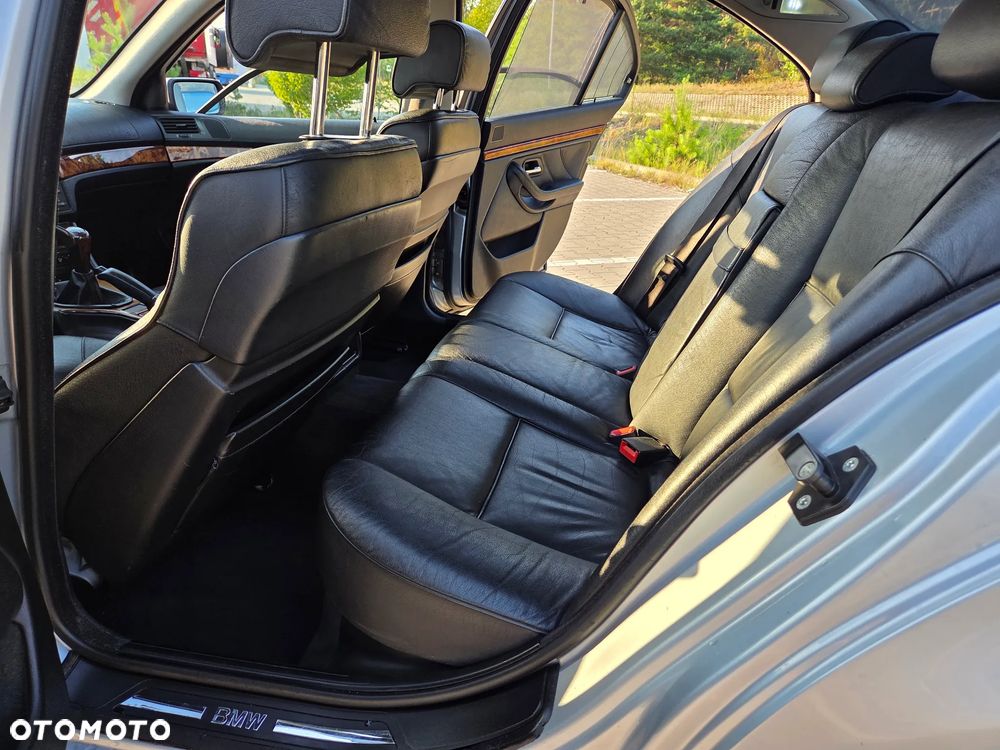 BMW Seria 5 - 38