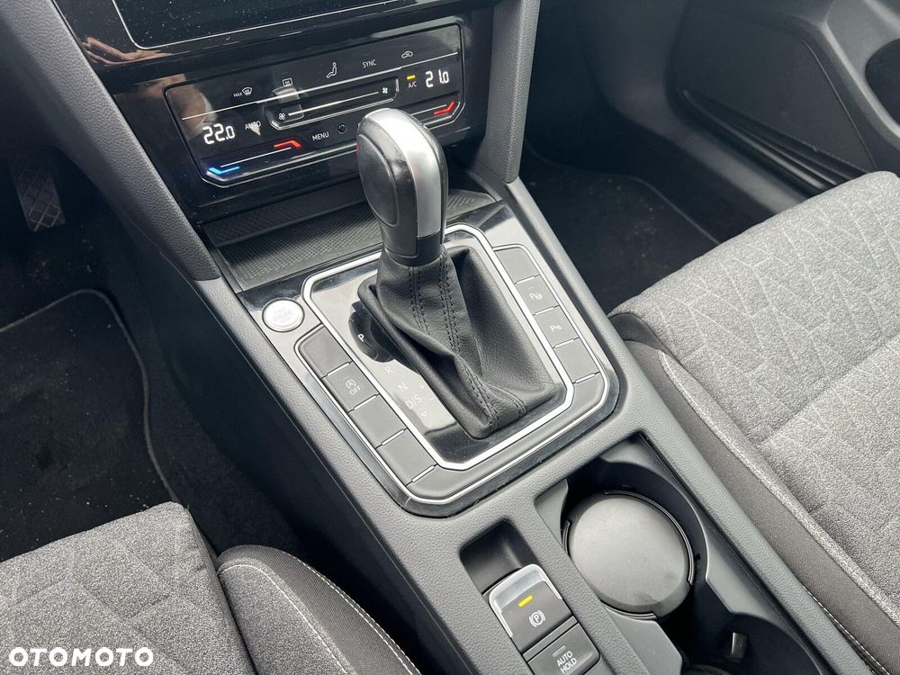 Volkswagen Passat - 15