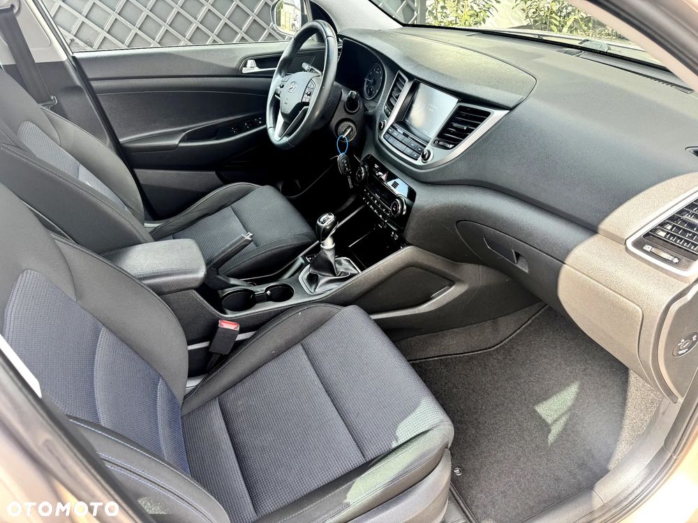 Hyundai Tucson blue 1.6 GDi 2WD Intro Edition - 11