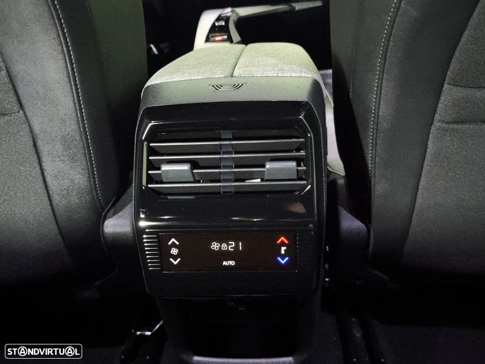 Peugeot 5008 Hybrid 145 e-DSC6 Allure - 24