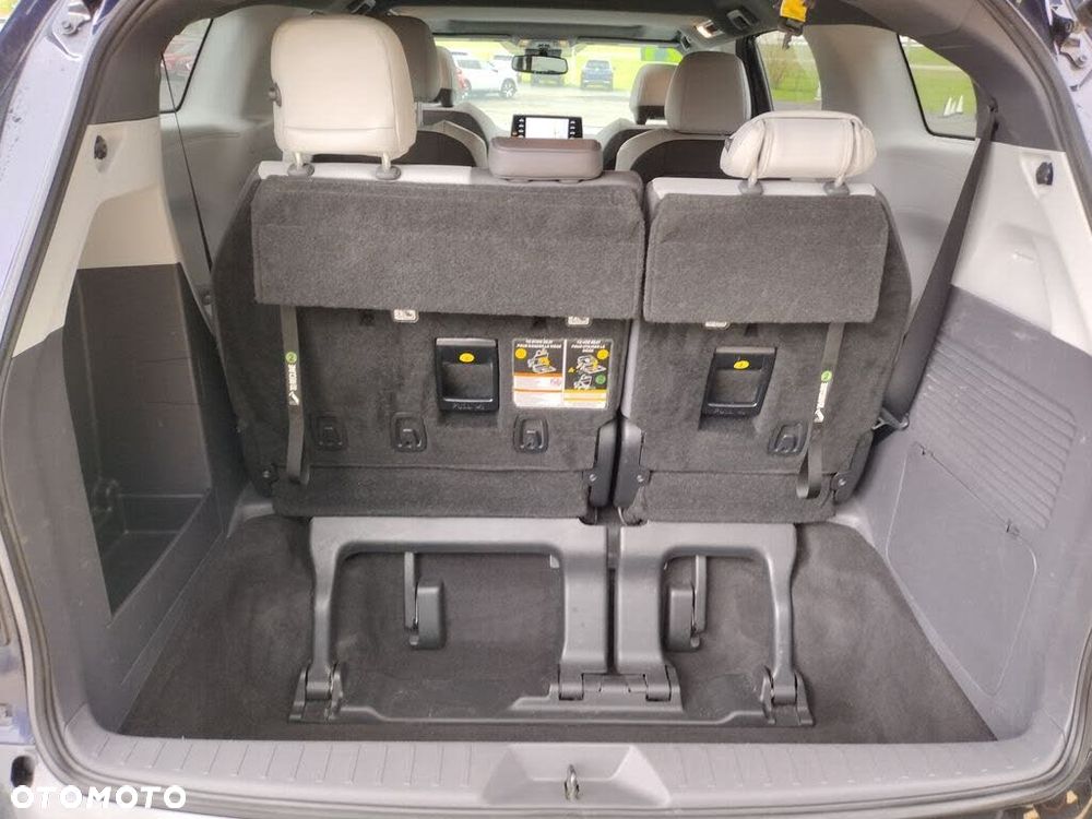 Toyota Sienna - 26