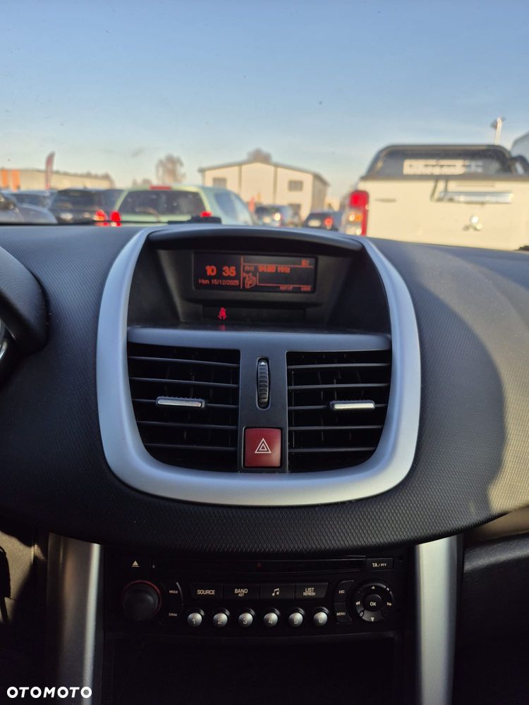 Peugeot 207 1.6 HDi - 15