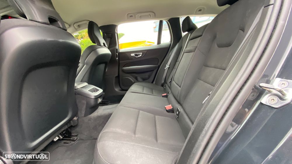 Volvo V60 2.0 D3 Momentum Plus Geartronic - 20
