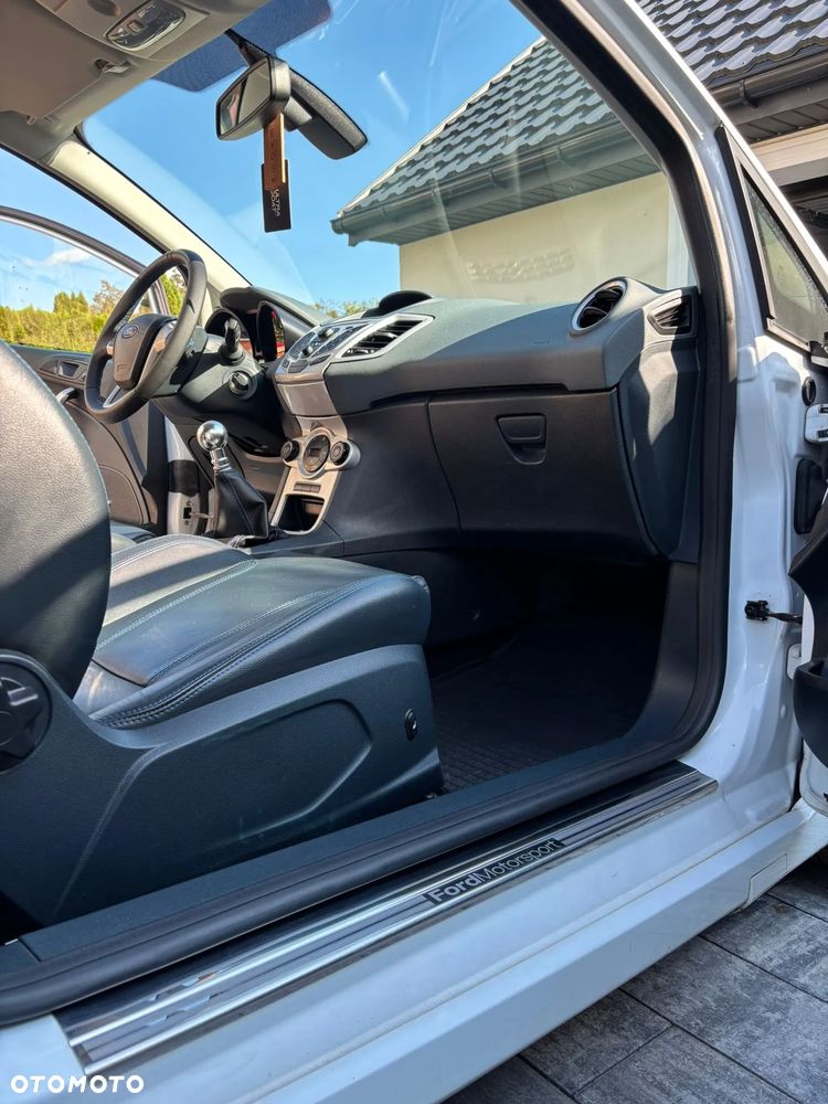 Ford Fiesta 1.6 Sport - 11
