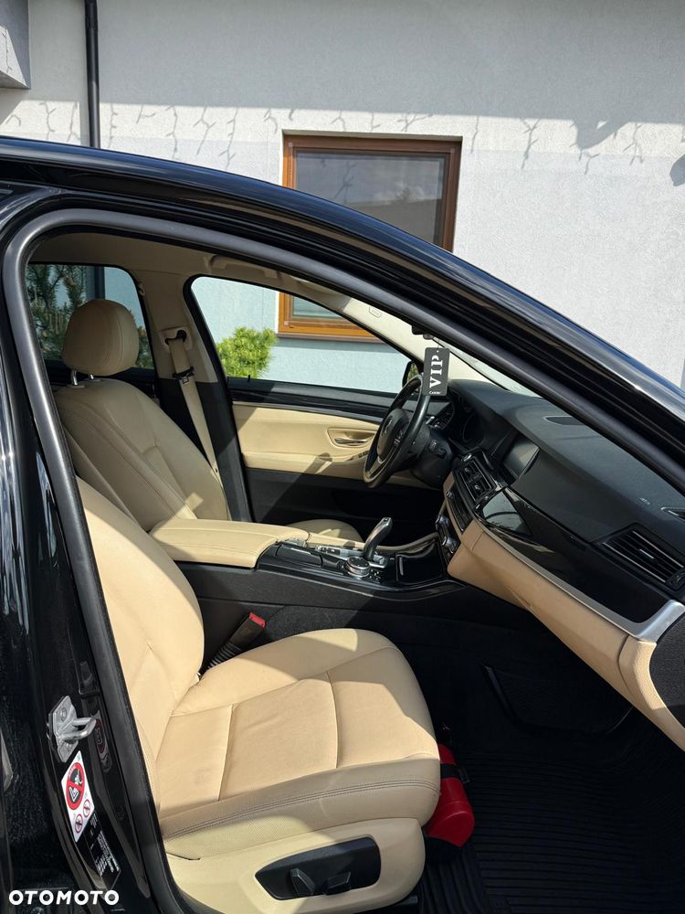 BMW Seria 5 520d xDrive - 8