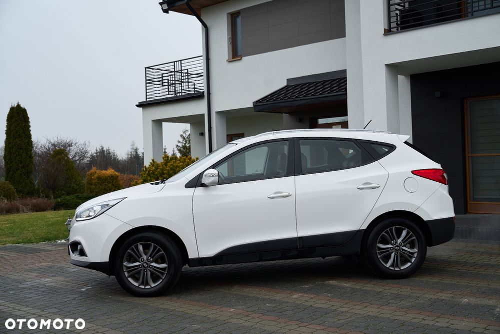 Hyundai ix35 1.6 2WD Fifa World Cup Edition - 4