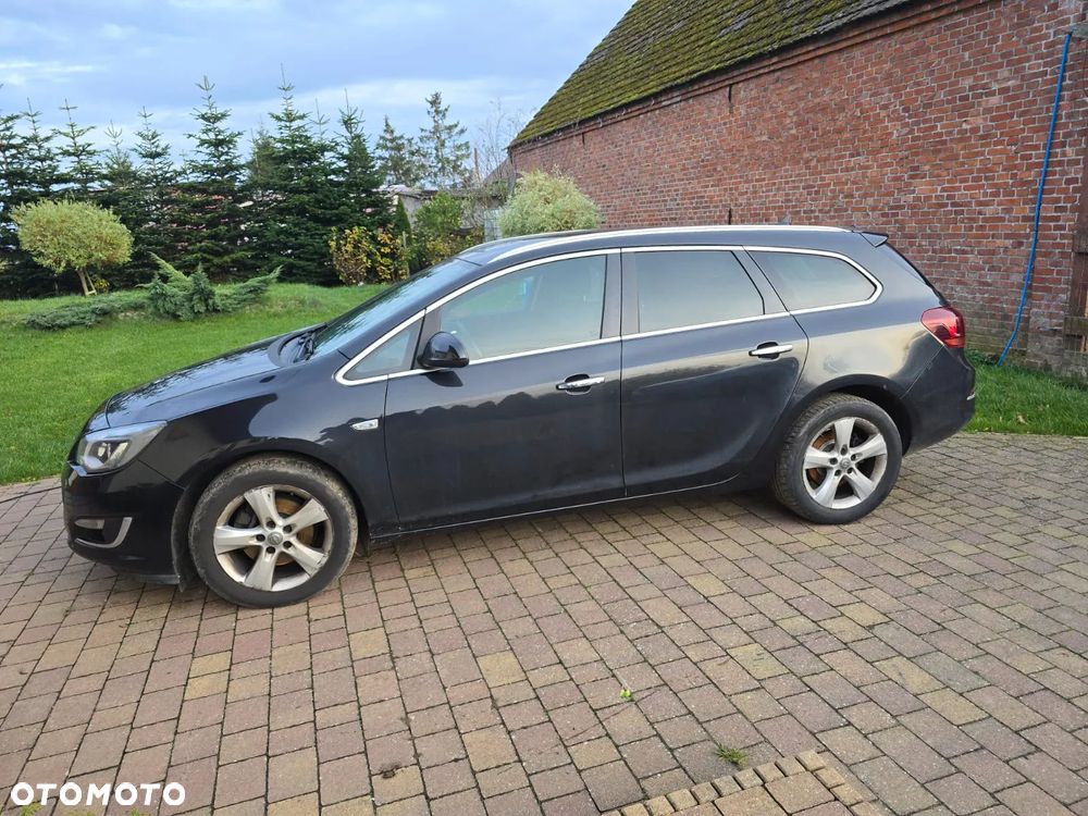 Opel Astra 2.0 CDTI DPF SportsTourer Edition - 3