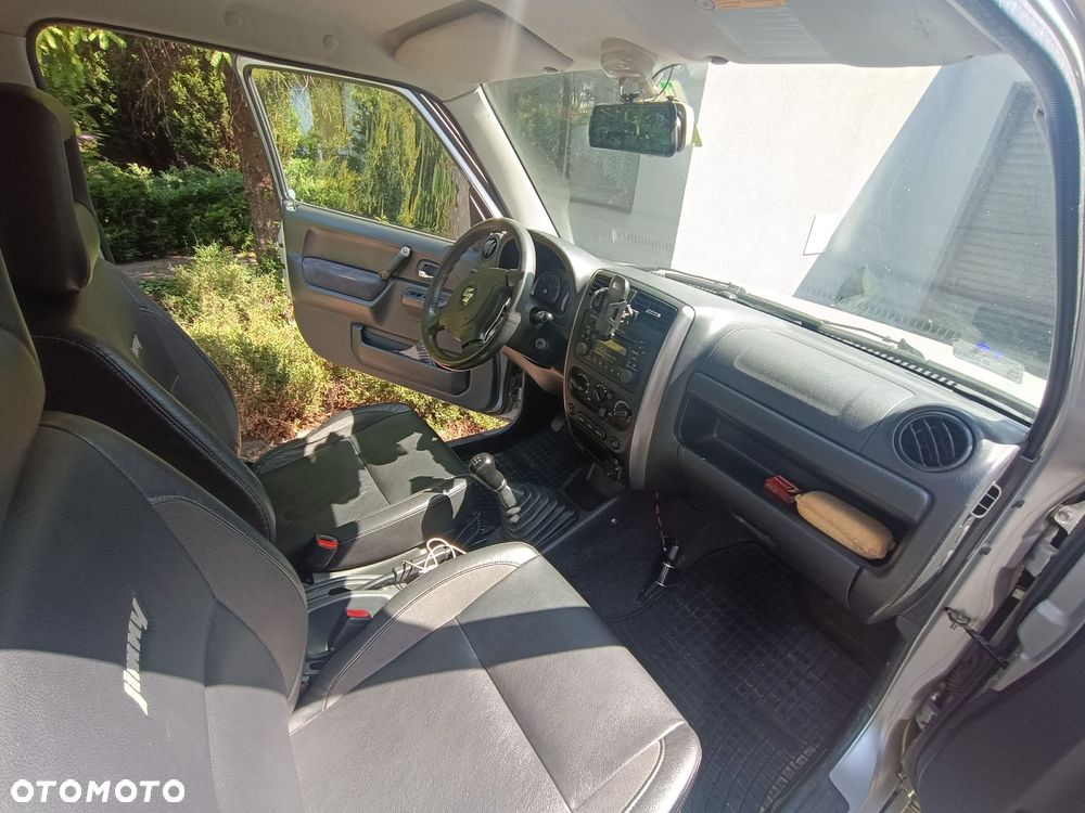Suzuki Jimny - 13