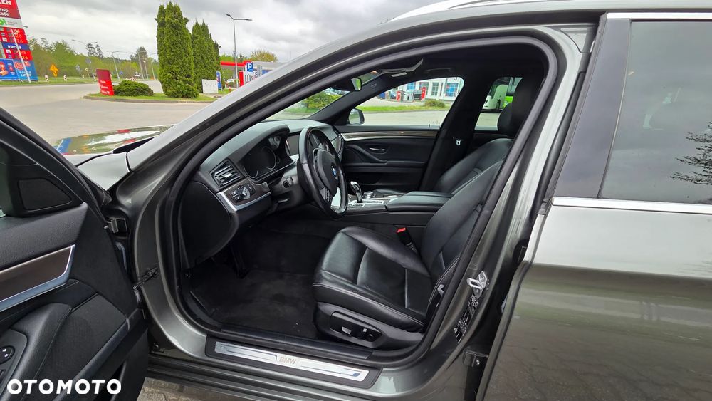 BMW Seria 5 530d Sport-Aut Modern Line - 12