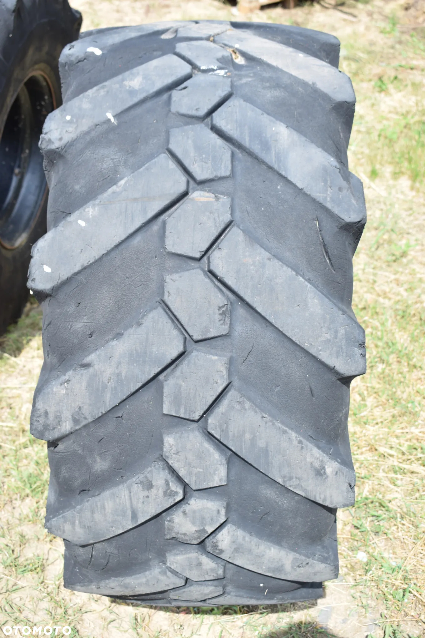 Koła R19 Michelin 18-19.5 do koparki 445/70 R 19.5 - 9