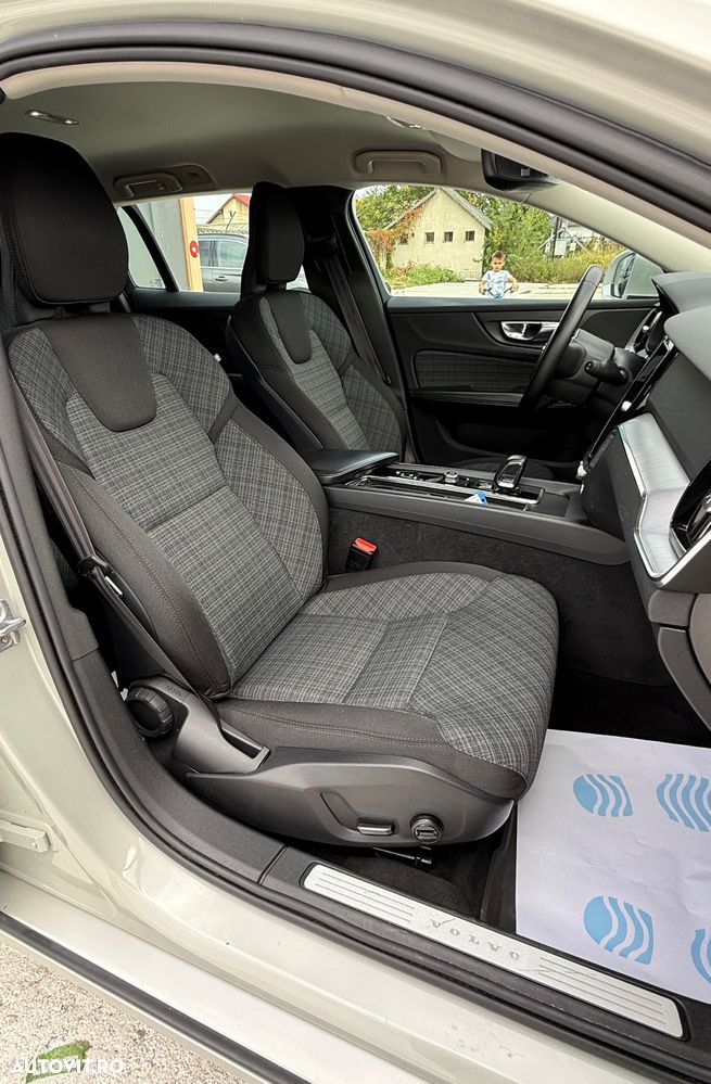 Volvo V60 B4 D Geartronic Momentum Pro - 16