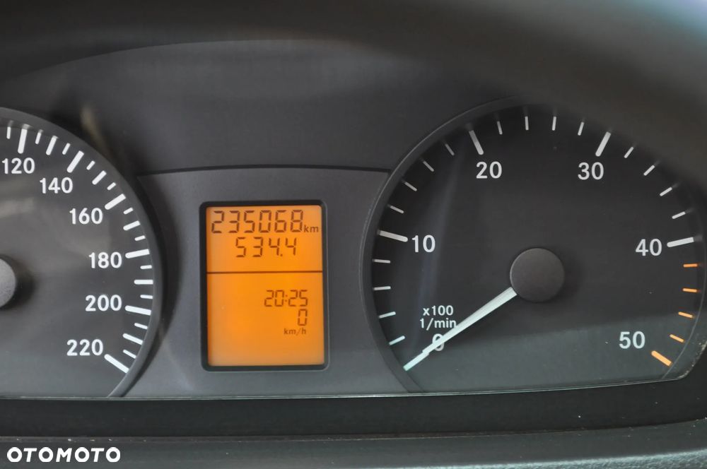 Mercedes-Benz Vito - 18
