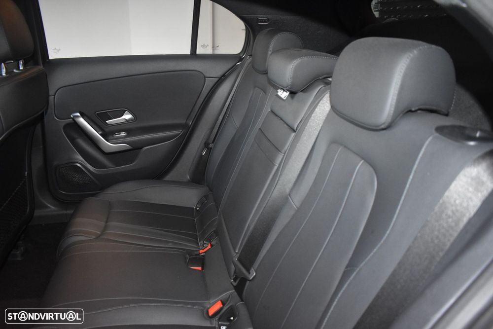 Mercedes-Benz A 250 - 50