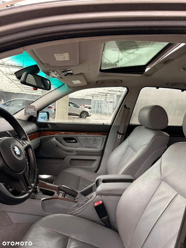 BMW Seria 5 - 11