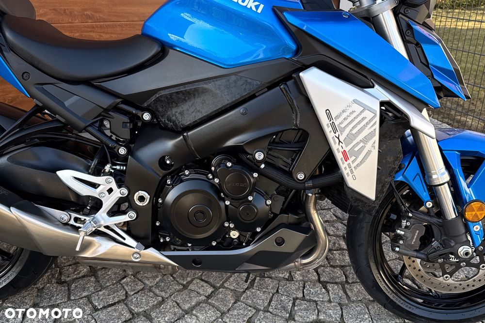 Suzuki GSX - 9