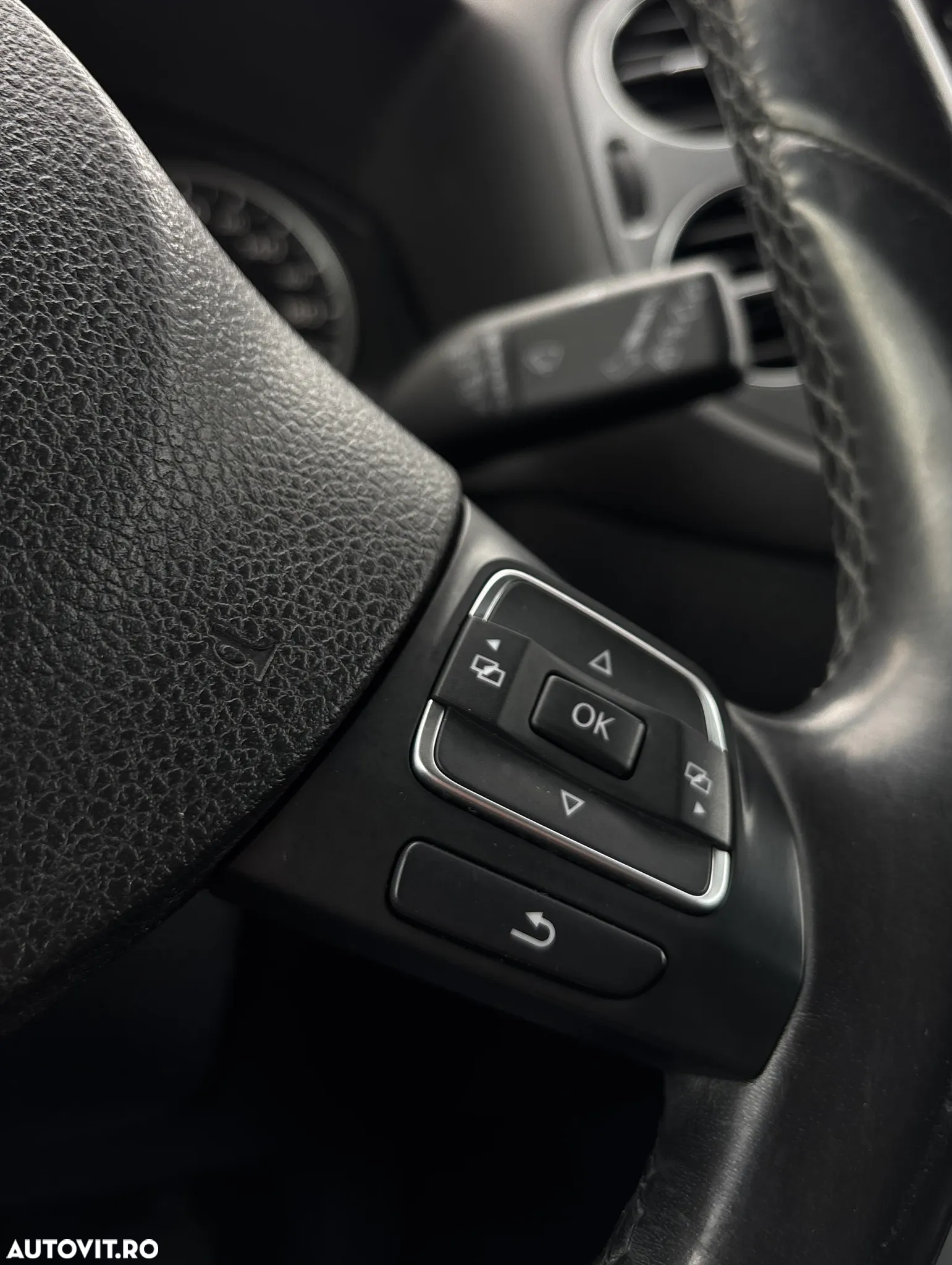 Volkswagen Tiguan 2.0 TDI DPF 4Motion Sport & Style - 11