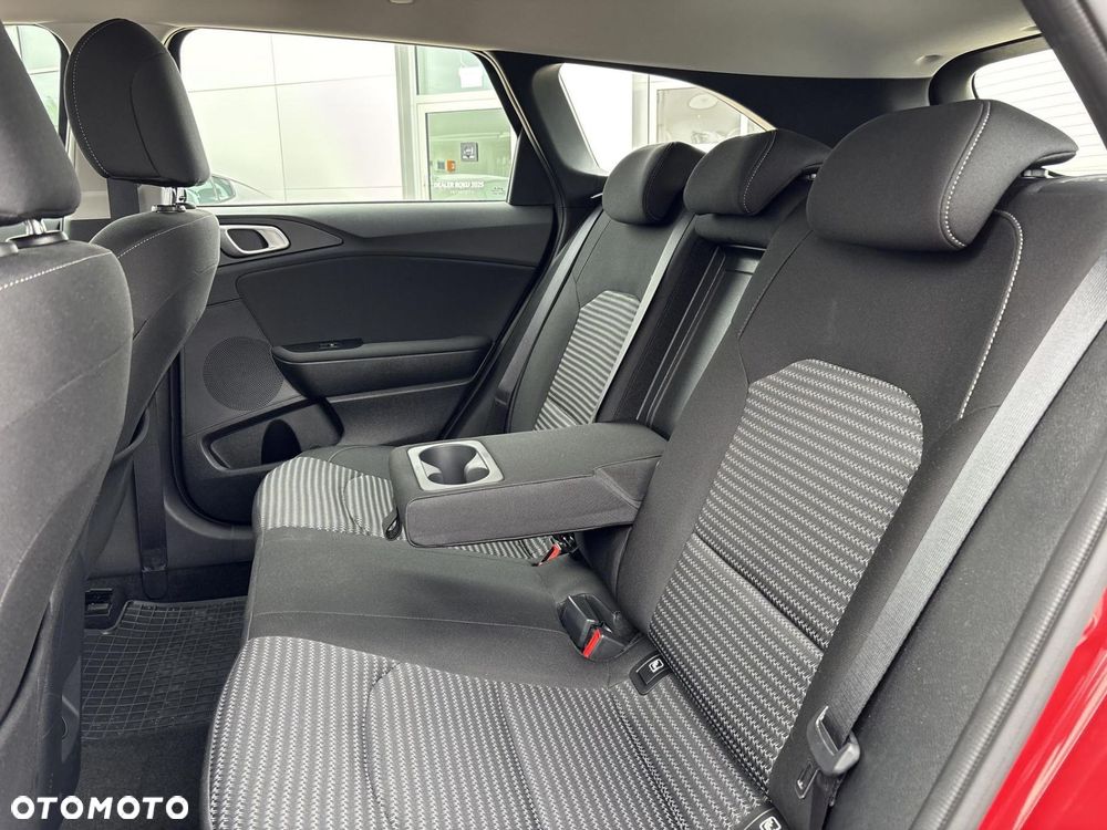 Kia Ceed 1.5 T-GDI M DCT - 17