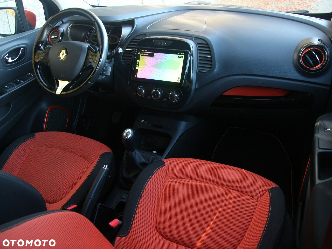 Renault Captur - 28