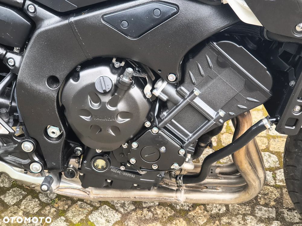 Yamaha FZ8 - 9