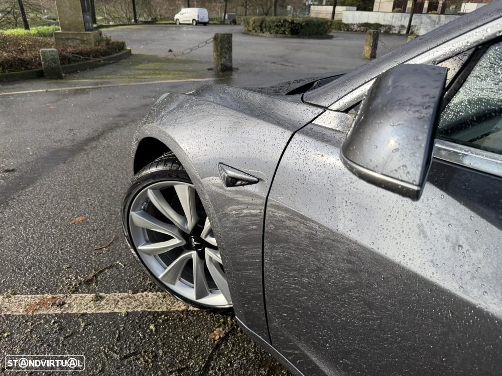 Tesla Model 3 Performance Dual Motor AWD - 17