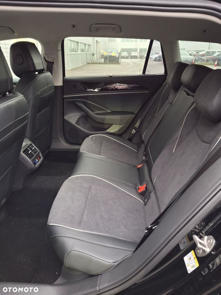 Volkswagen Passat - 22