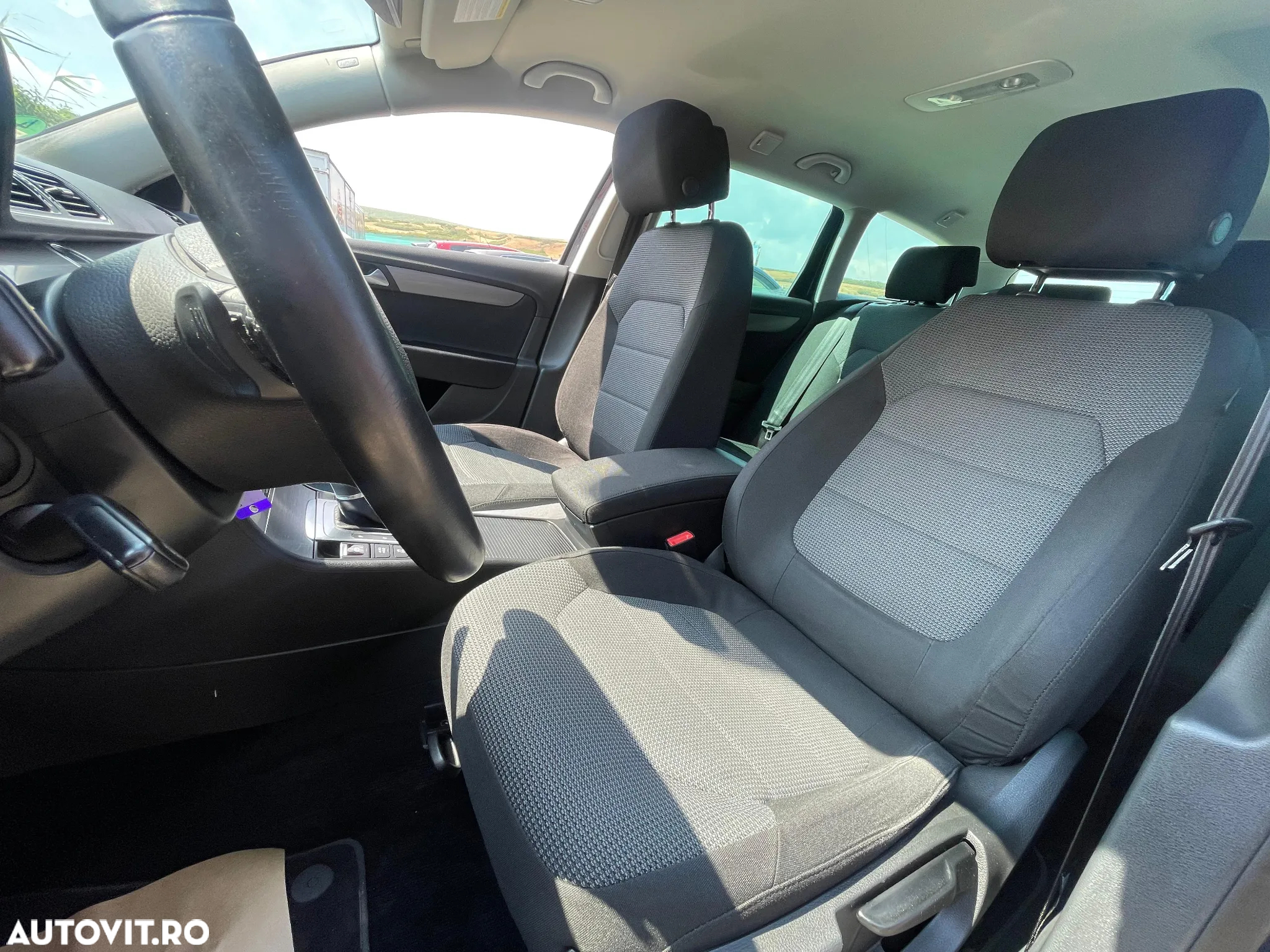 Volkswagen Passat Variant 2.0 TDI DSG BlueMotion Technology Comfortline - 18