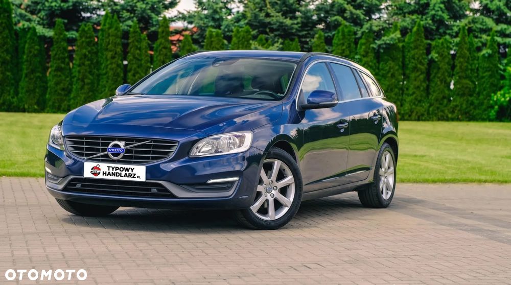Volvo V60 D4 Drive-E Momentum - 1