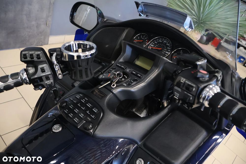Honda GL - 8