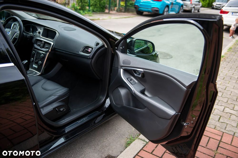 Volvo V40 D2 Summum - 26