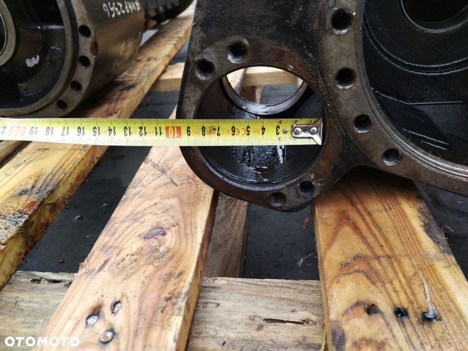 Obudowa mostu Dana Spicer [P-14 S-3×27 W70 SZ-8 Ż-4] Manitou Kramer New Holland - 9
