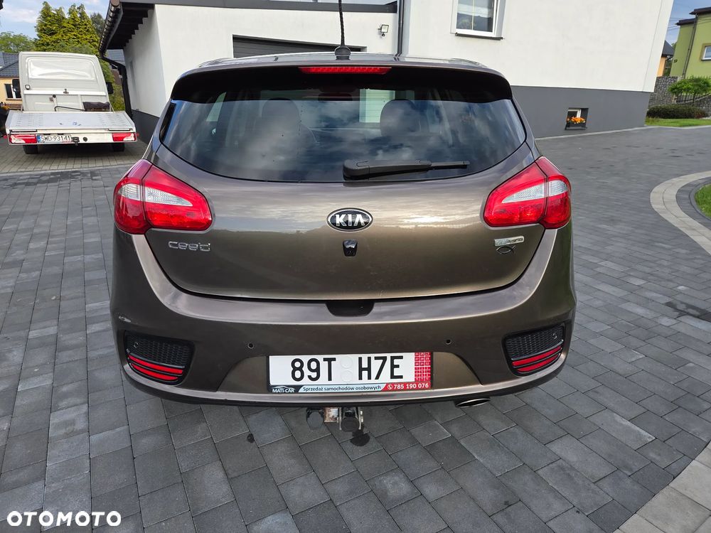 Kia Ceed 1.6 GDI ISG Platinum Edition - 6