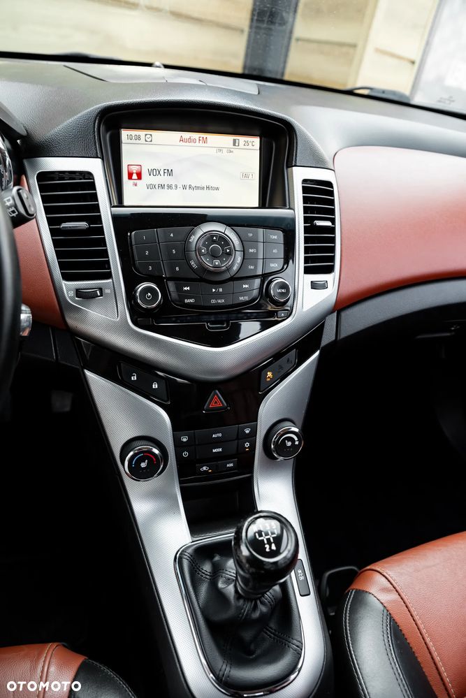 Chevrolet Cruze 1.8 LT+ - 36