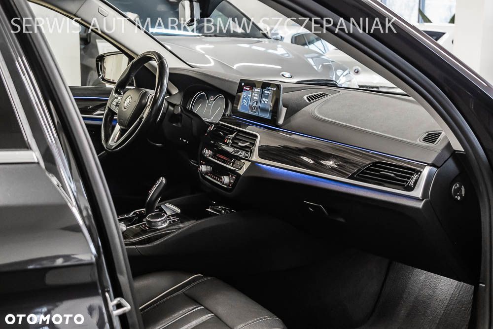 BMW Seria 5 520d xDrive Luxury Line - 29