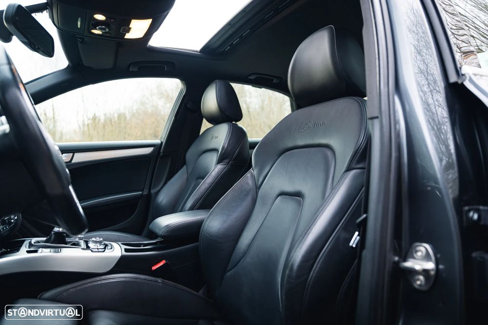 Audi A4 2.0 TDI DPF S line Sport Pack - 12