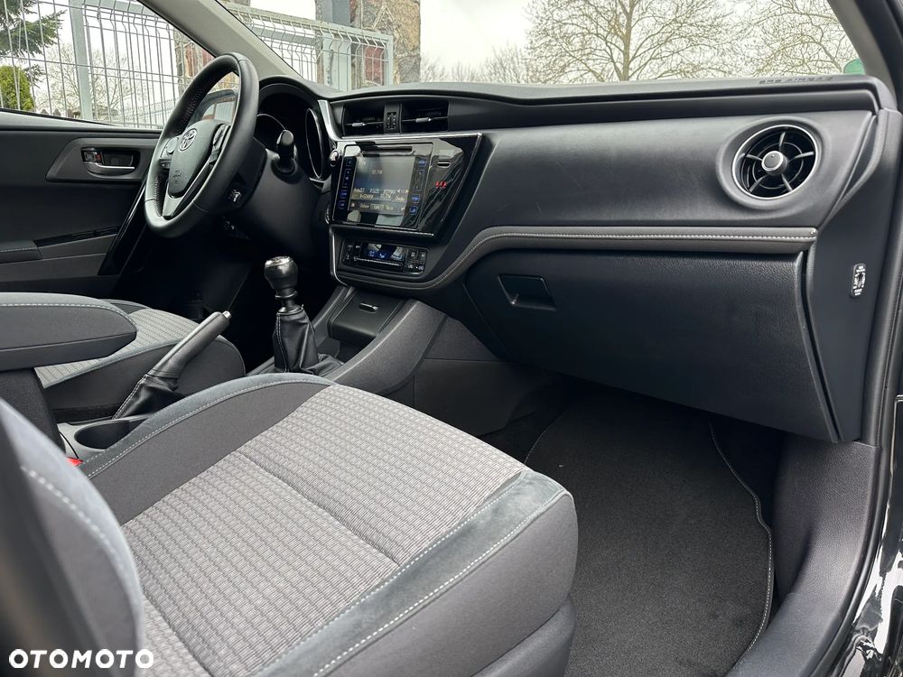 Toyota Auris 1.2 Turbo Team Deutschland - 26