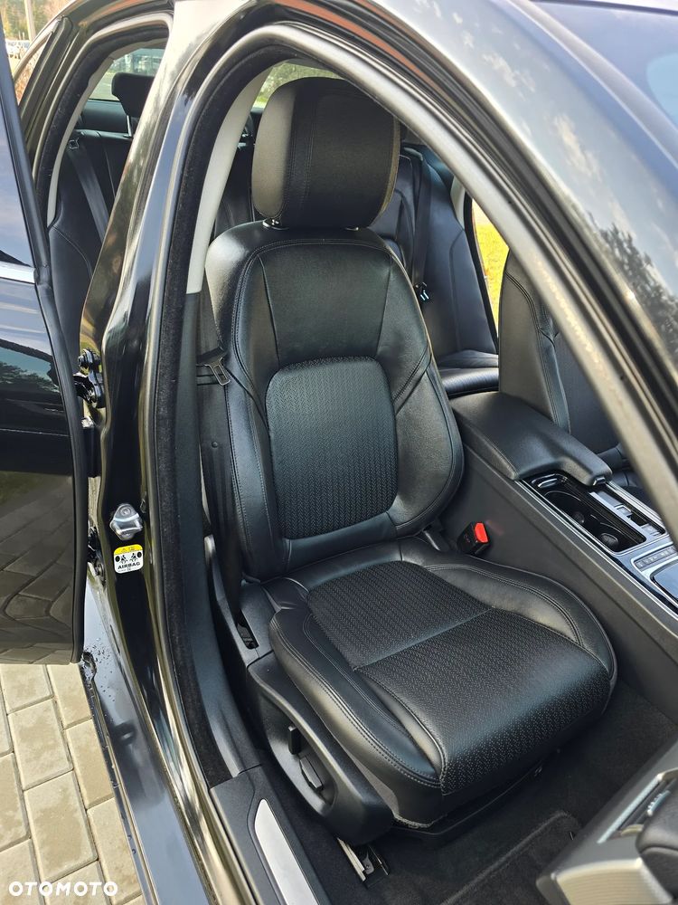 Jaguar XF 20d AWD Prestige - 22