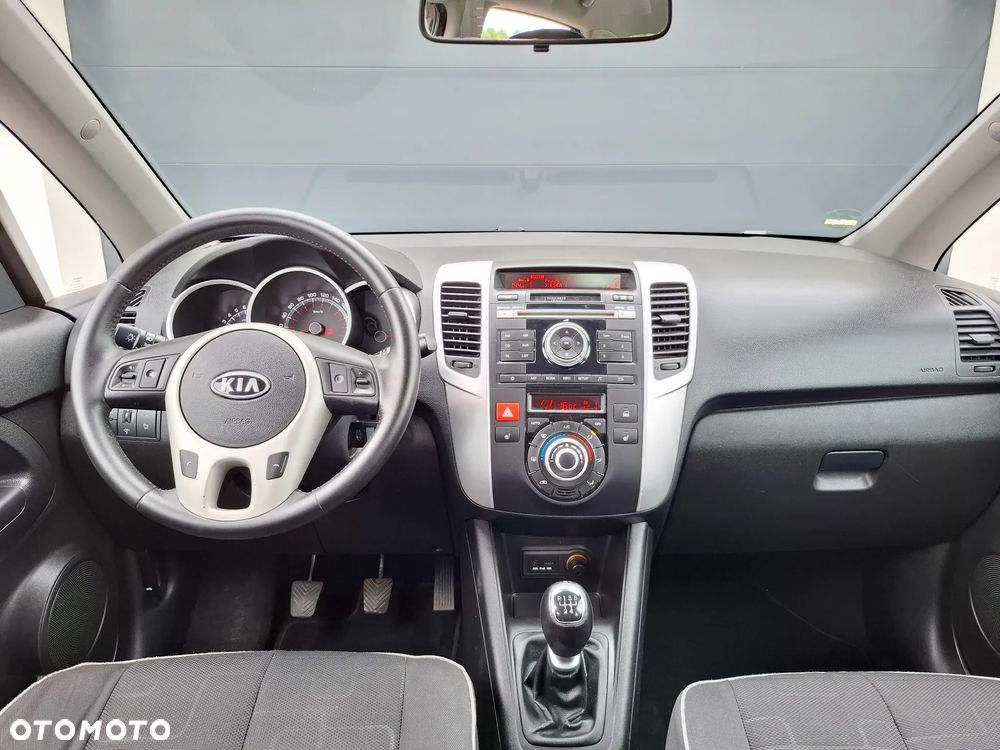 Kia Venga 1.4 CVVT Business Line - 31