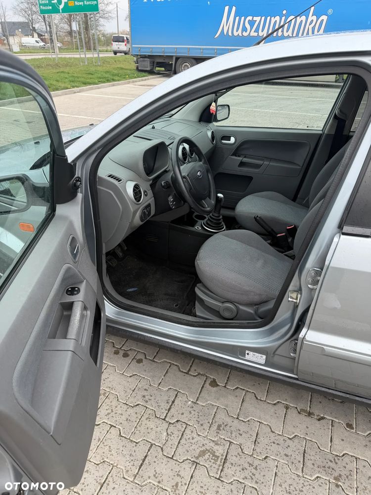Ford Fusion 1.4 + - 5