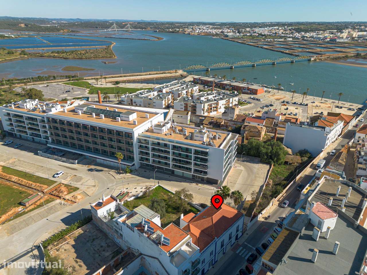 CASA PONTE VELHA – 2 CASAS TOTALMENTE RENOVADAS COM GRANDES JARDINS E - Grande imagem: 4/35