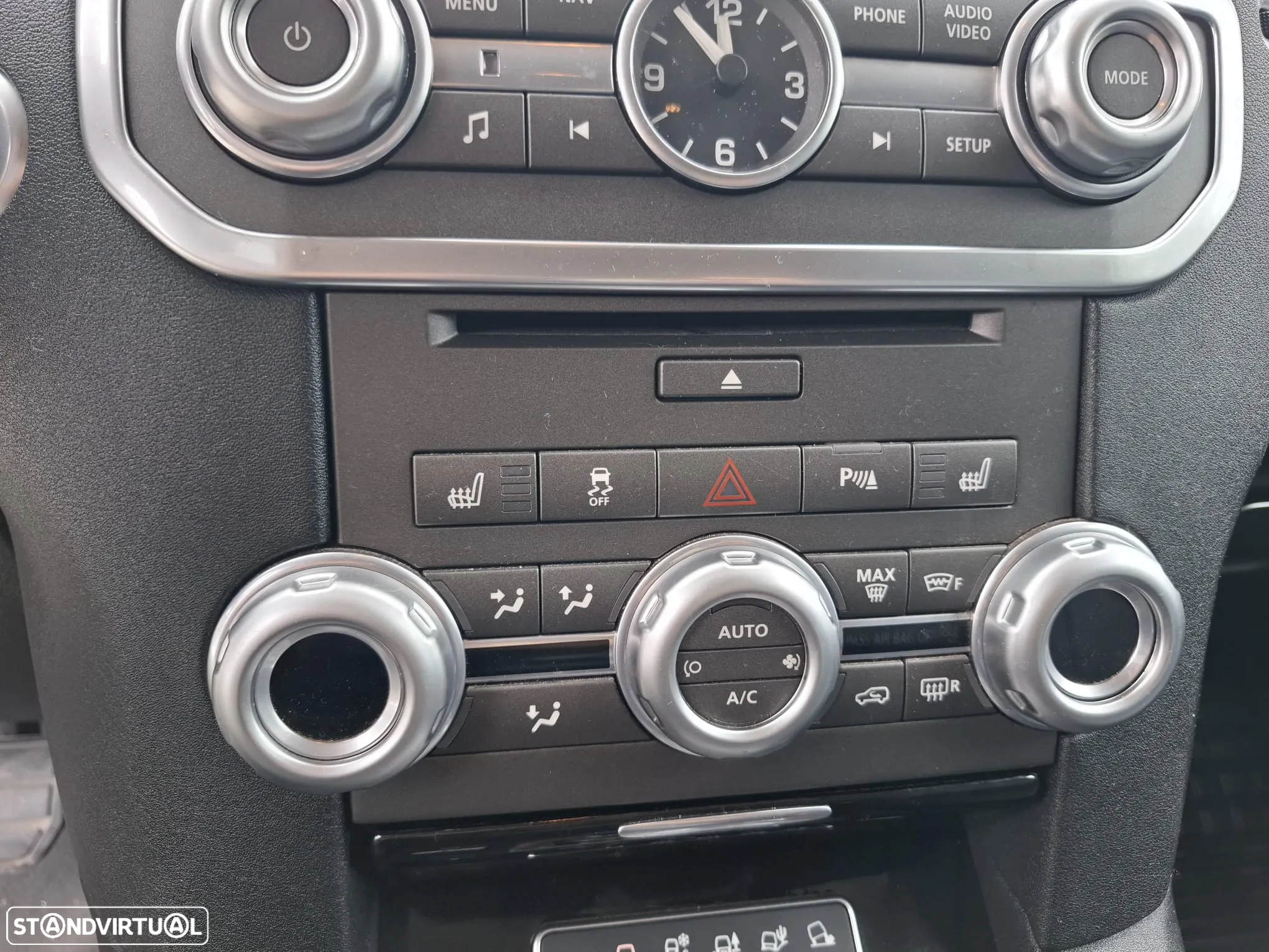 Land Rover Discovery SD V6 HSE - 39