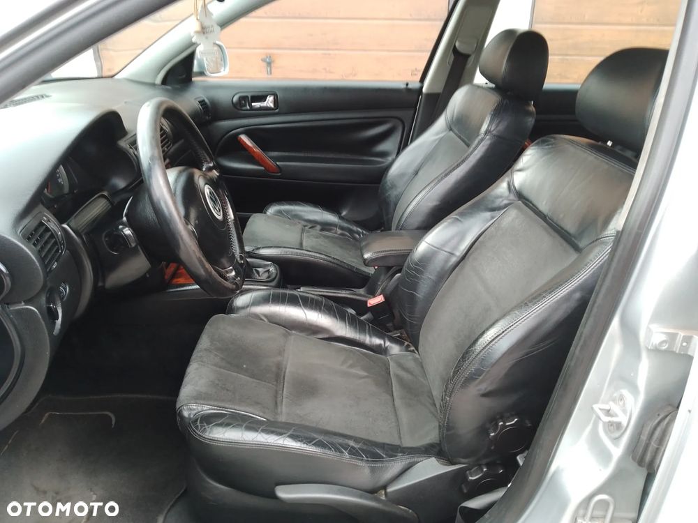 Volkswagen Passat 1.9 TDI Highline - 10