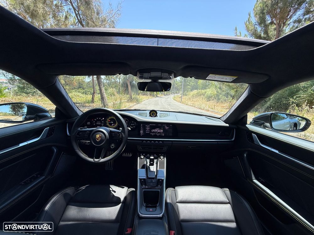 Porsche 911 (992) Turbo S - 29