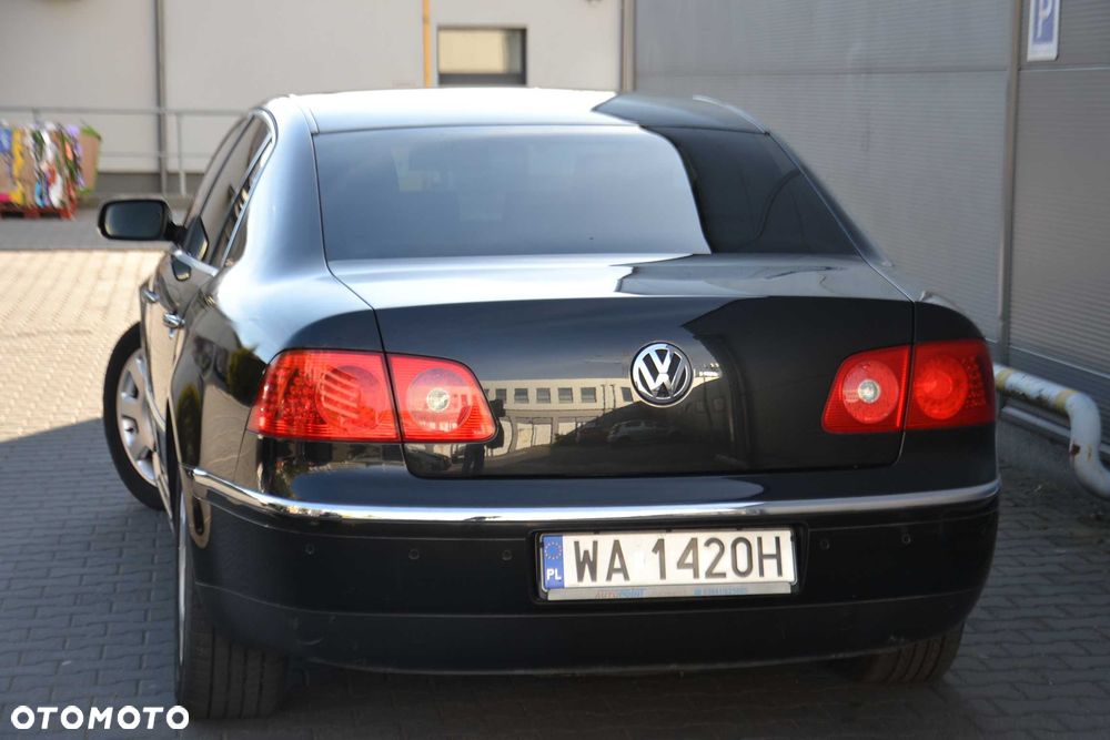 Volkswagen Phaeton - 1